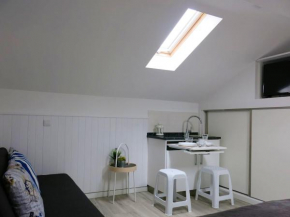 One bedroom appartement at Nazare 500 m away from the beach with wifi
